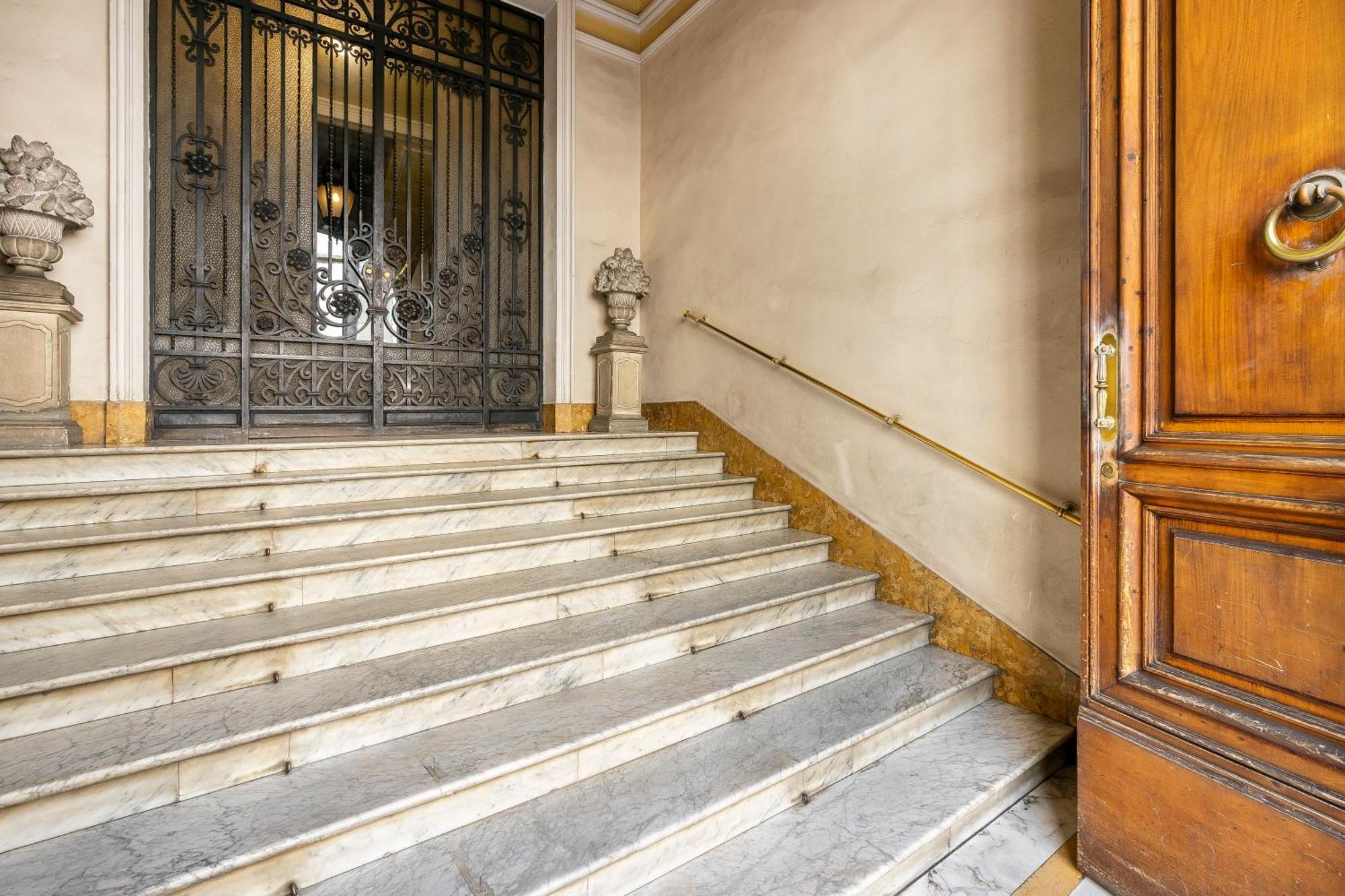 San Marco Black Appartamento Luxury Con Terrazzo E Parcheggio Su Richiesta Florence Exterior photo